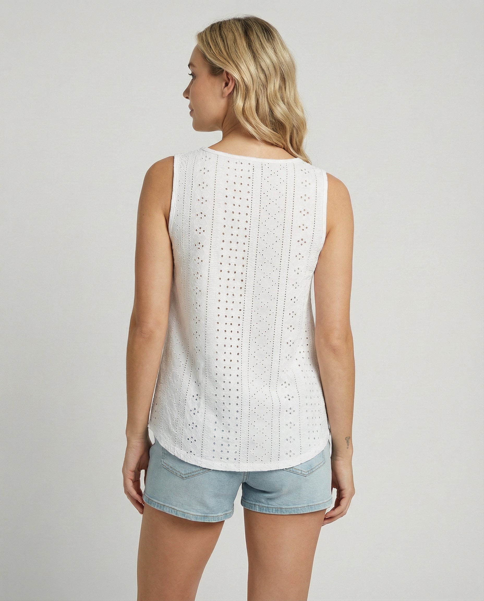 Isla Eyelet Scoop Tank