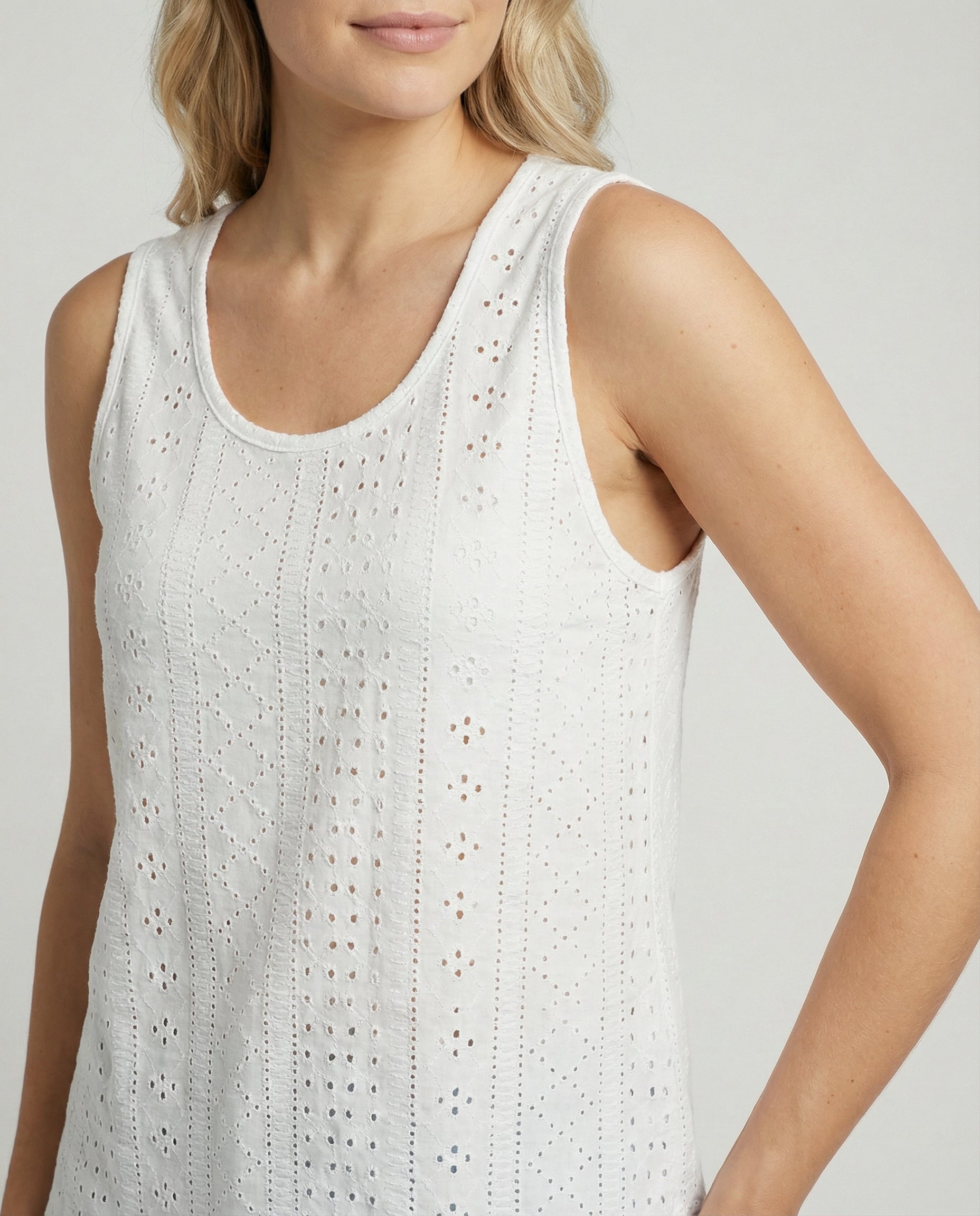 Isla Eyelet Scoop Tank
