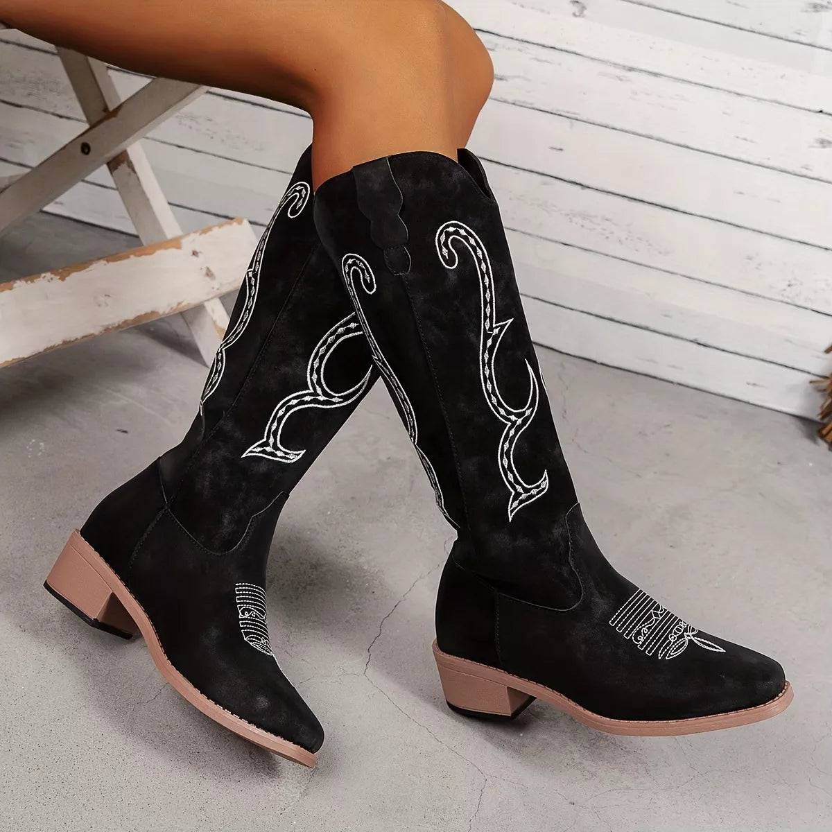 Embroidered Round Toe Block Heels Boots - CELIVINE