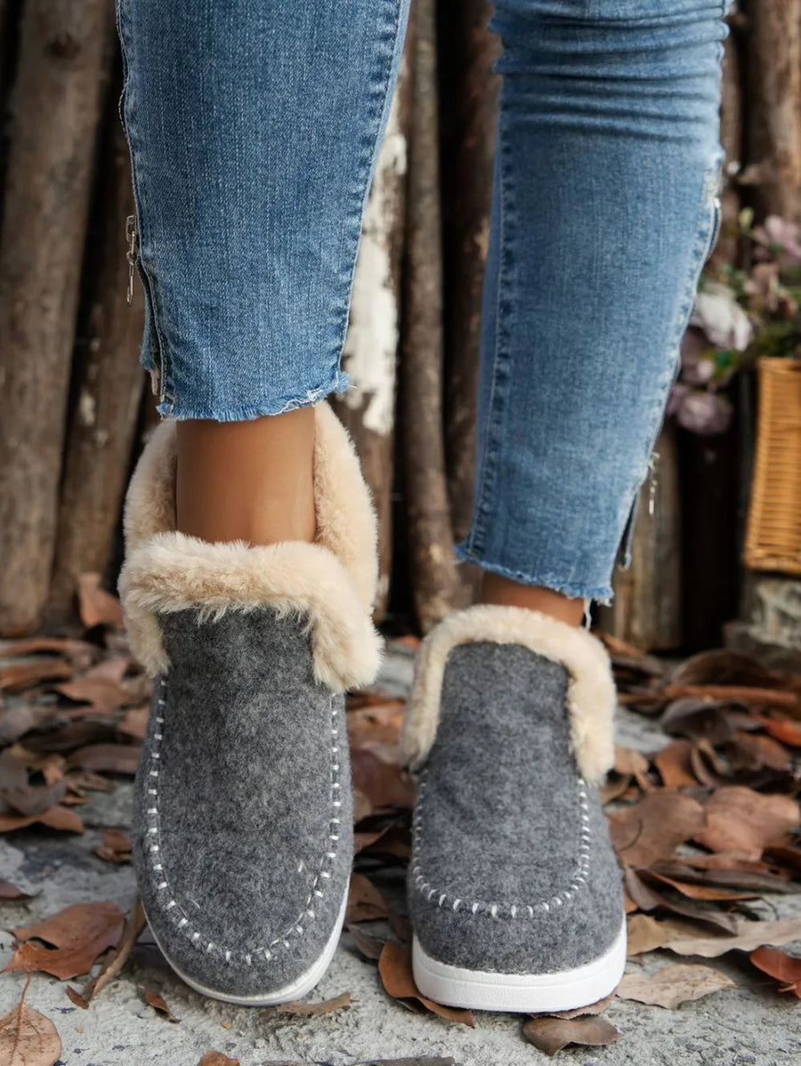Furry Suede Round Toe Flat Sneakers - CELIVINE