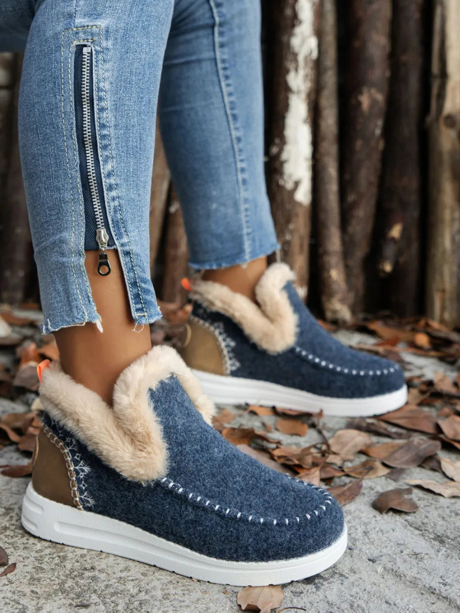 Furry Suede Round Toe Flat Sneakers - CELIVINE